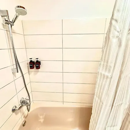 Moderne Mit Parkplatz & Smart-tv شقة دوسبرغ