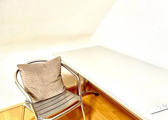 Moderne Mit Parkplatz & Smart-tv